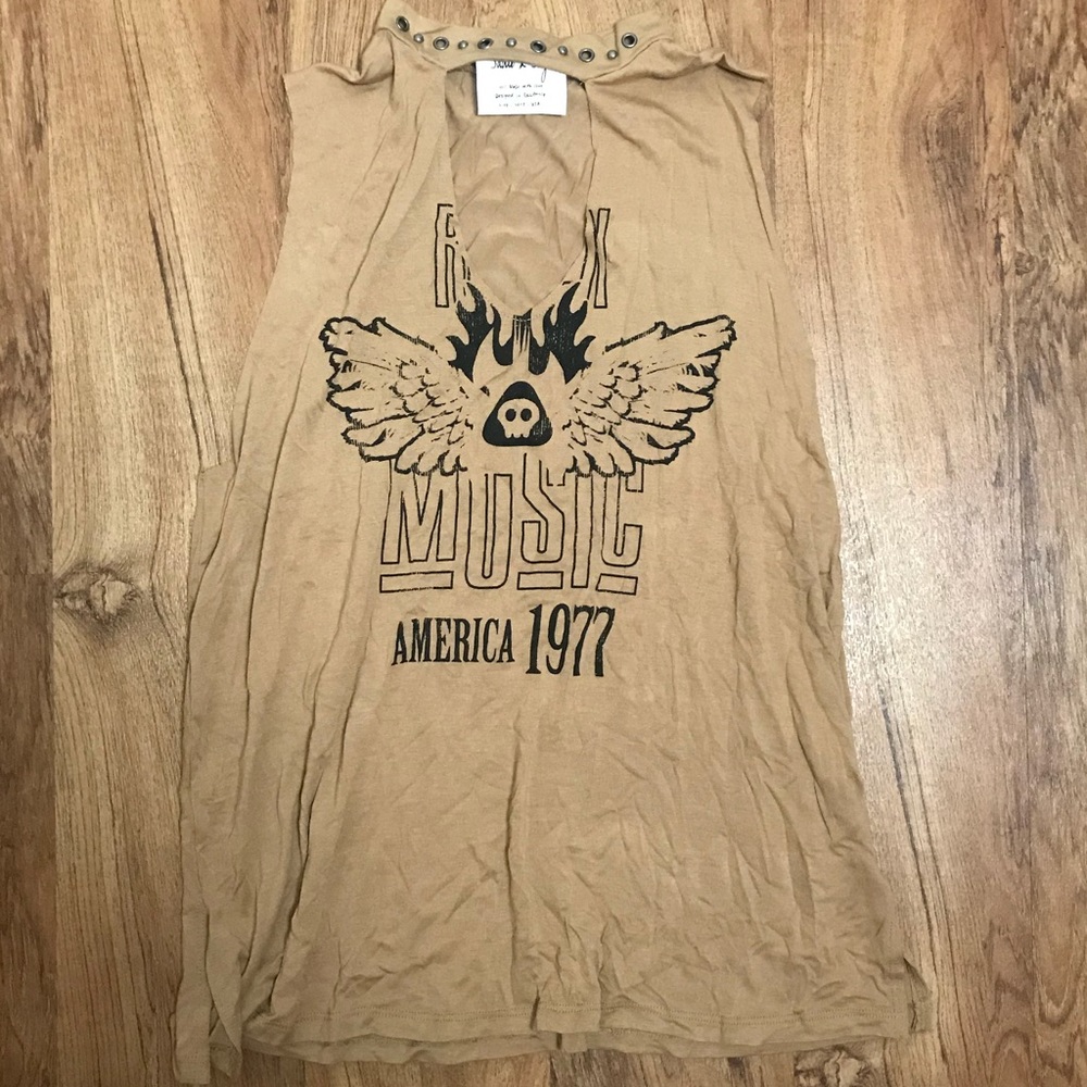 Sleeveless rock music graphic t